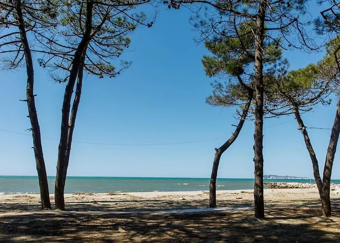 Emi's * Golem (Tirana)