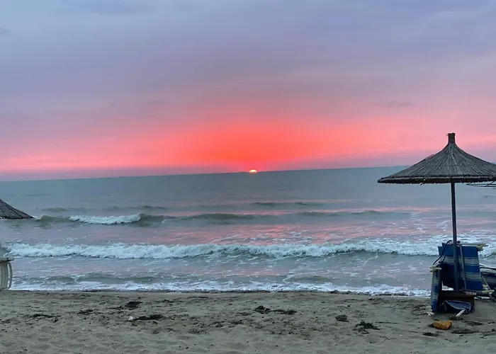 Emi's Golem (Tirana)